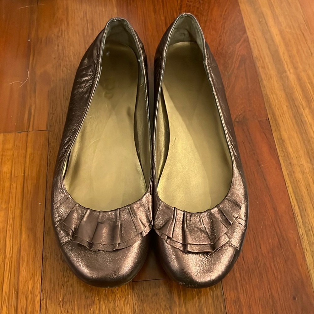 Me Too Cooper ruffle flats